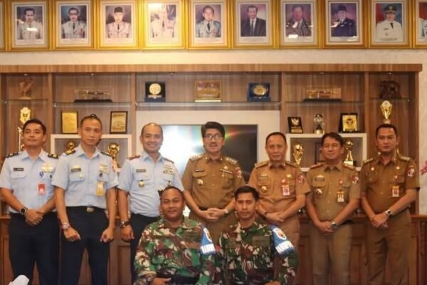 BUPATI LAMPUNG UTARA MENERIMA AUDIENSI DANLANUD PANGERAN M. BUNYAMIN