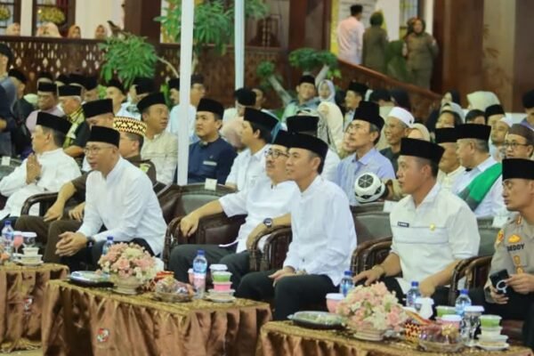 BUPATI LAMPUNG UTARA TERIMA KUNJUNGAN GUBERNUR LAMPUNG DALAM SAFARI RAMADHAN