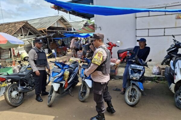 Cegah Premanisme, Polsek Buay Bahuga Gelar Patroli di Pasar Bumi Harjo