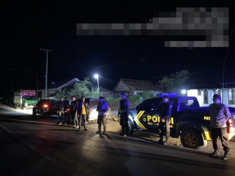 Polres Way Kanan Polda Lampung Buka Layanan Aduan Aksi Premanisme Lewat No HP 0853-8237-8166 atau hotline 110.