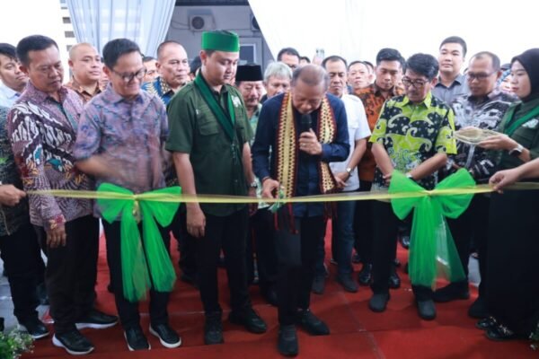 GEDUNG SEKRETARIAT PERMANEN HMI CABANG KOTABUMI LAMPUNG UTARA DIRESMIKAN, DIHADIRI BUPATI, WAKIL BUPATI, DAN FORKOPIMDA