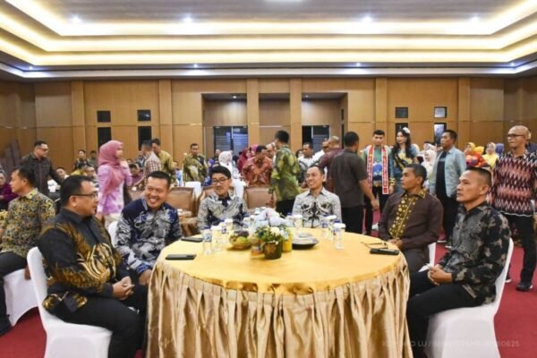 Pemkab Lampung Utara Gelar Malam Resepsi Puncak HUT ke-79: Meriah dengan Doa Bersama dan Pemotongan Tumpeng πππππ
