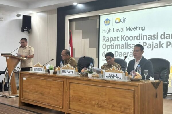 Bupati Lampung Utara Pimpin Rapat Koordinasi Optimalisasi Pajak Pusat dan Daerah 👇👇👇