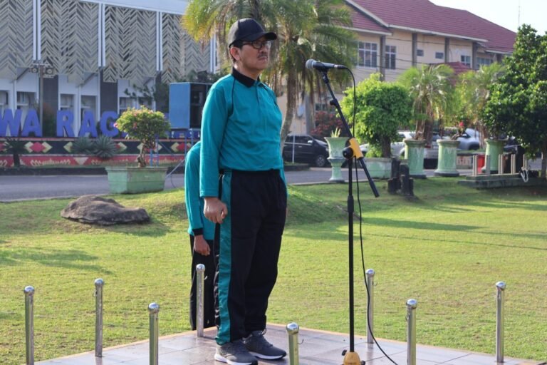 Peringati Hari Lingkungan Hidup Sedunia 2025, Bupati Lampung Utara Pimpin Apel dan Aksi Bersih Sampah Plastik