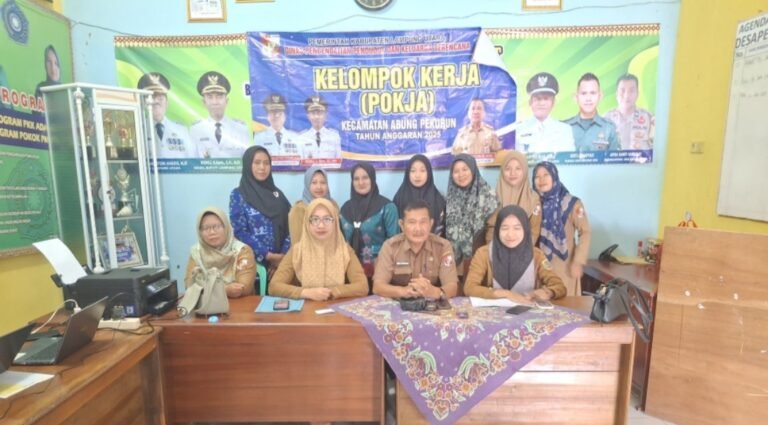 Sosialisasi KB dan Pencegahan Stunting di Desa Pekurun Udik oleh Dinas PPKB Lampung Utara