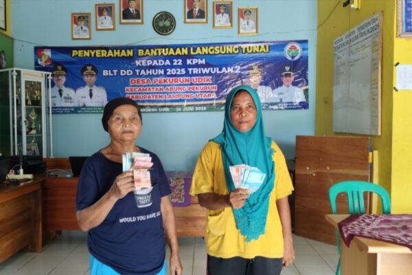 Pemdes Pekurun Udik Salurkan BLT Dana Desa untuk Periode April–Juni 2025 👇👇👇