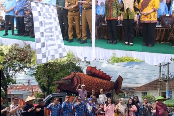Pawai Budaya dan Lomba Kendaraan Hias Menggema Hebat! Ribuan Warga Tumpah Ruah Rayakan HUT ke-79 Kabupaten Lampung Utara