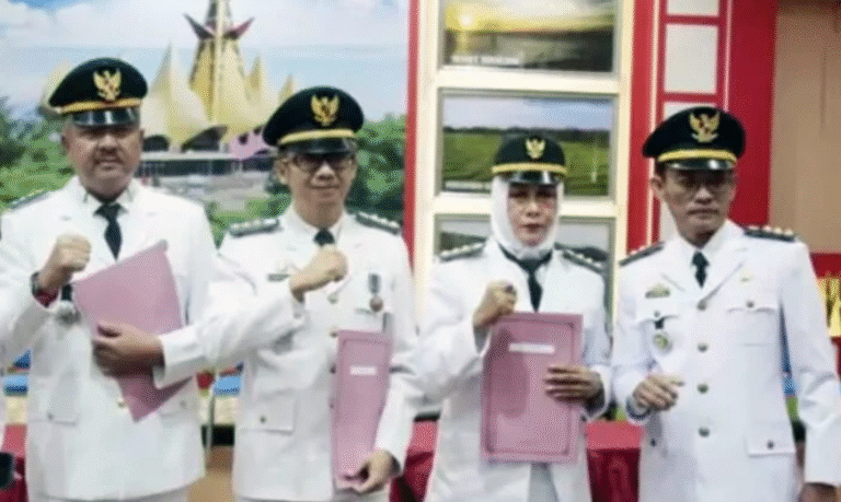 Bupati Lamsel Berikan Tugas Baru Camat Palas Sebagai Pendidik Pasca Viral Fenomena Jalan Kolam Lele