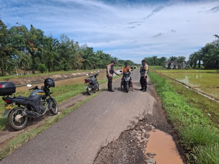 Polisi Gelar Patroli di  Jalan Irigasi Bumi Harjo Untuk Minimalisir Kriminalitas