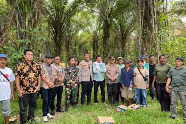 Berkolaborasi Kapolres Way Kanan Sambangi Tokoh Masyarakat, Ajak Jaga Kondusifitas di Pakuan Ratu