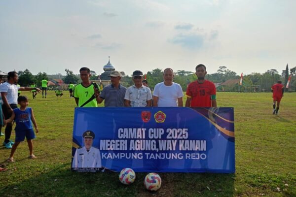 Hepi Haryanto Buka Kick Off Camat Cup 2025