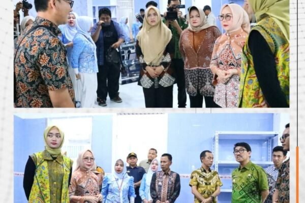 Wakil Gubernur Lampung Beserta Bupati Lampung Utara dan Rombongan Meninjau Satuan Pelayanan Pemenuhan Gizi Desa Mulyorejo 2 Kecamatan Bunga Mayang