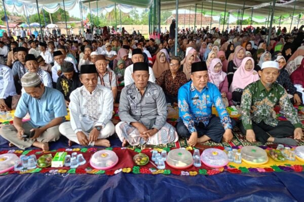 Ribuan Umat Muslim Kalipapan Doa Bersama Peringati Maulid Nabi Muhammad SAW