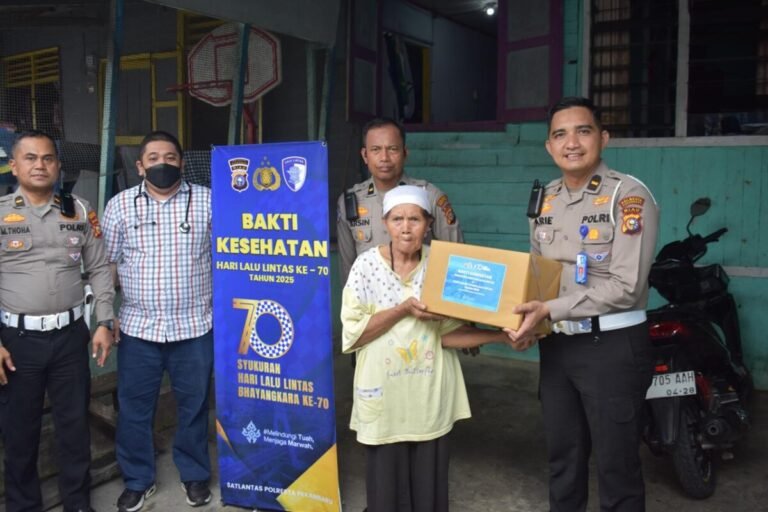 Polantas Menyapa: Satlantas Polresta Pekanbaru Rayakan HUT ke-70 dengan Sentuhan Kepedulian