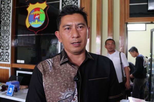 Pemberkasan SKCK Untuk PPPK Membeludak, Satintelkam Polres Way Kanan Beri Fasilitas Tenda dan Tambahan Alat