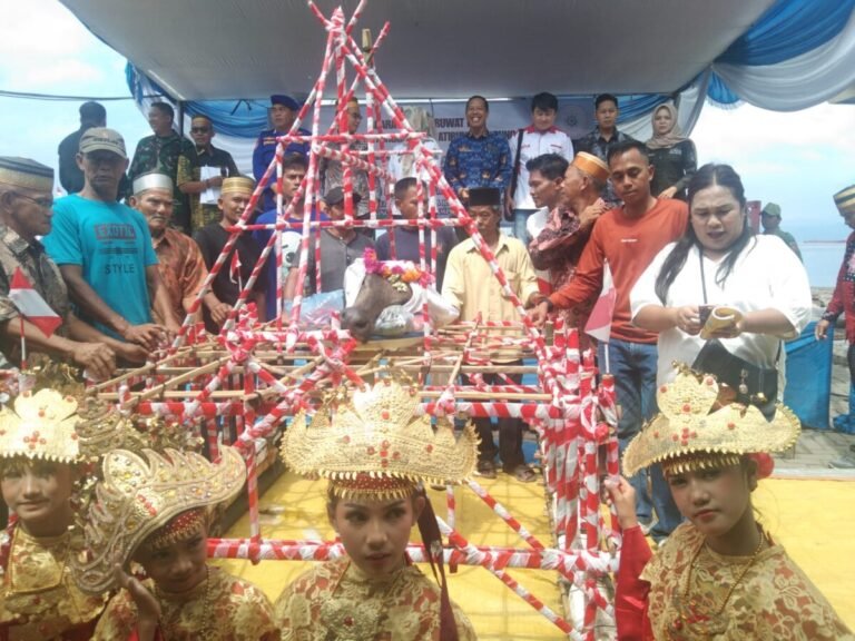 TRADISI RUWAT LAUT DESA RANGAI TRI TUNGGAL, WUJUD SYUKUR NELAYAN ATAS HASIL TANGKAPAN IKAN