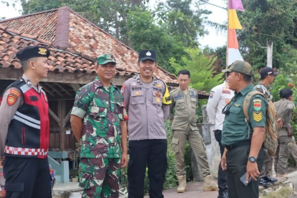 Ketua TP PKK Provinsi Lampung Kunker di Negeri Baru, Polres Way Kanan Lakukan Pam dan Himbauan Kamtibmas