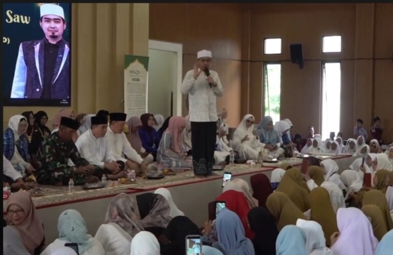 USTAD SOLMET Bersama PEMKAB Lampung Utara Gelar Pengajian Akbar Peringati Maulid Nabi