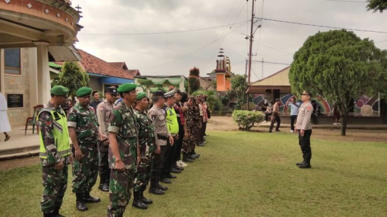Amankan Ibadah Natal 2025, Polisi dan TNI Lakukan  Deteksi Dini dan Sterilisasi Gereja di Baradatu
