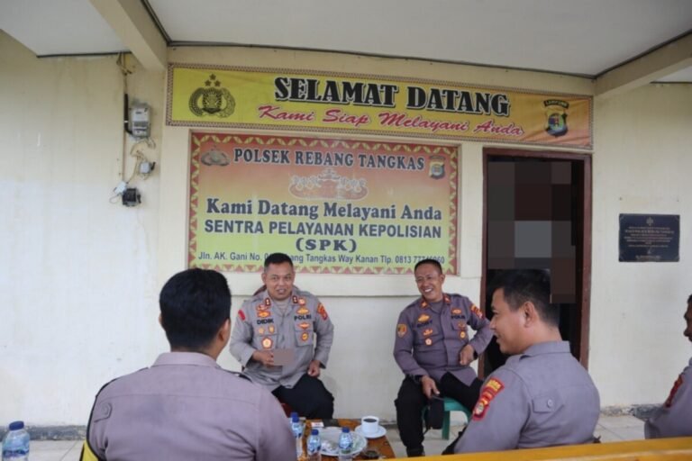 Tingkatkan Soliditas Internal, Kapolres Kunker di Polsek Rebang Tangkas dan Kasui