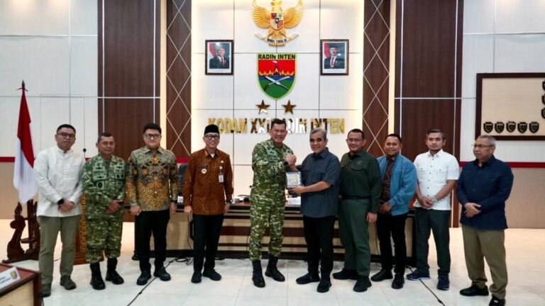 Mayjen TNI Kristomei Sianturi Sambut Kunker Reses Komisi I DPR RI Ke Kodam XXI/RI