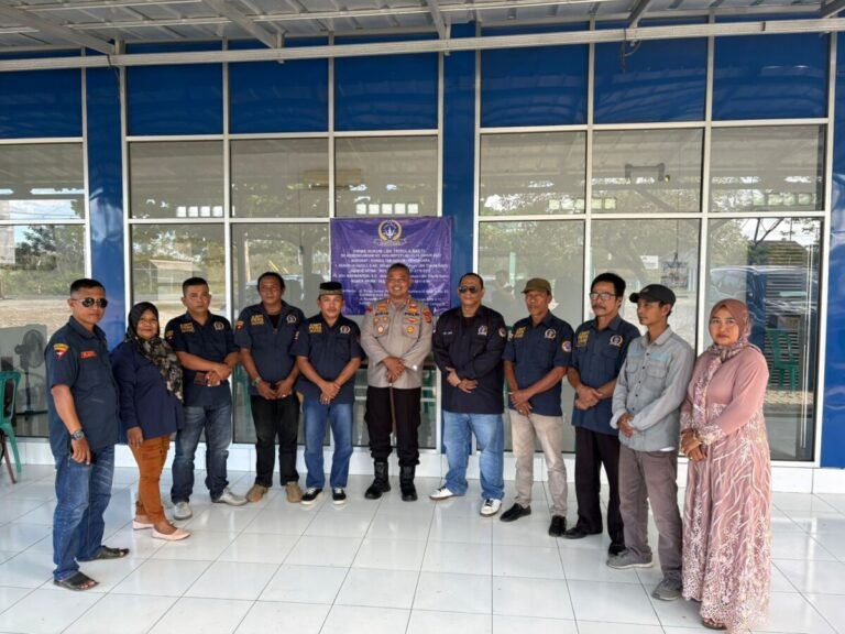 KAPOLRES KUNJUNGI SEKERTARIAT AWPI WAYKANAN